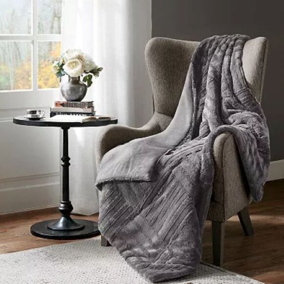 Madison Park GRAY Arctic Down-Alternative Ultra Plush Throw Blanket 50X60" - Picture 1 of 11
